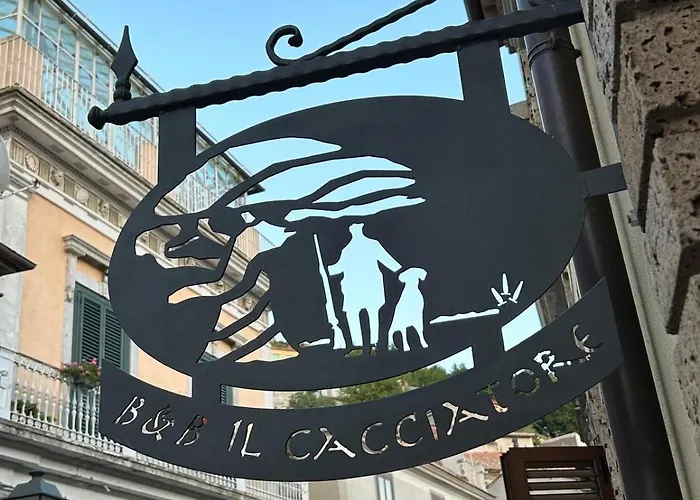 לינה וארוחת בוקר Il Cacciatore 3*